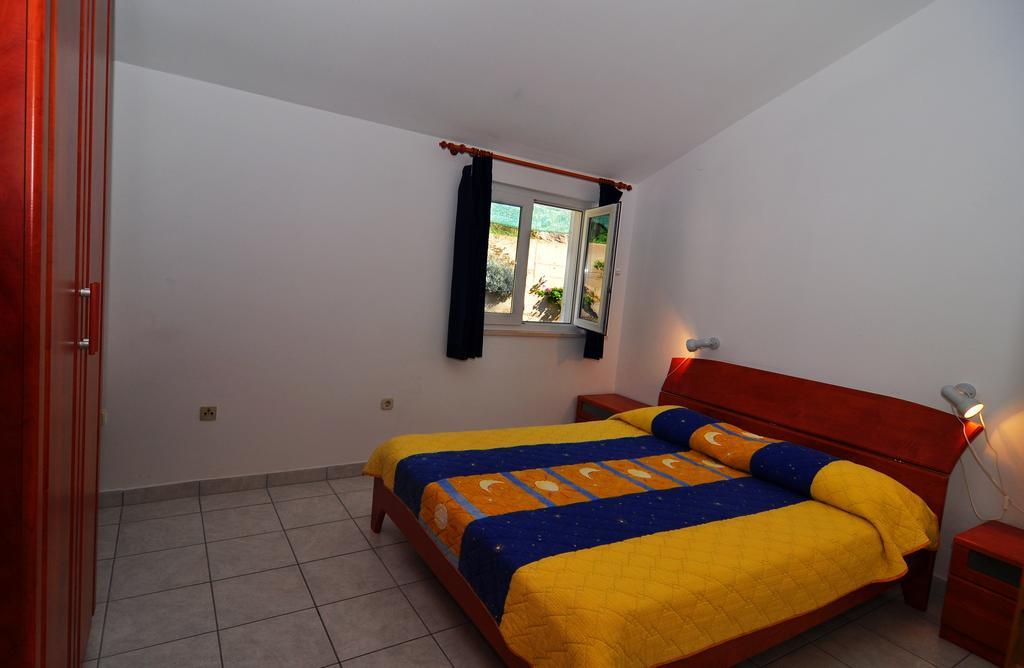 Apartments Livia Lastovo Chambre photo